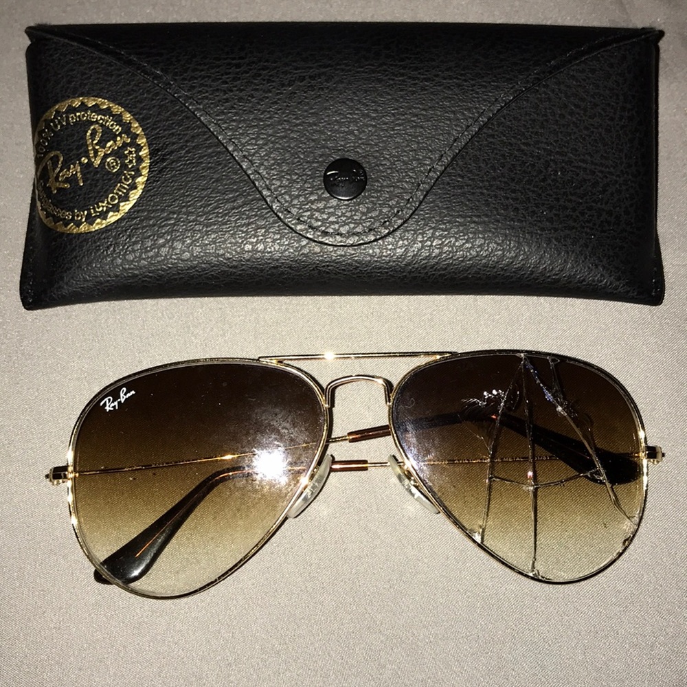 Ray Ban Aviators (Cracked Lens)